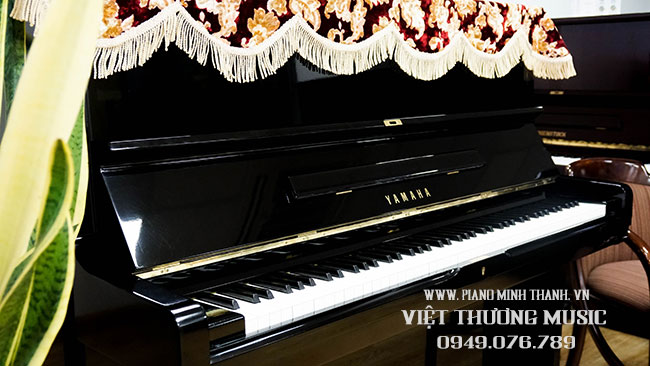 dan-piano-yamaha-u2h