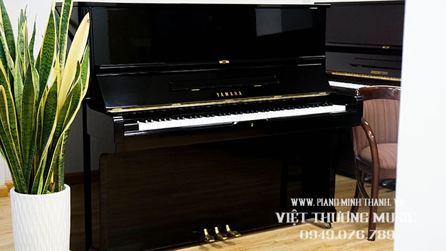 dan-piano-yamaha-u2h