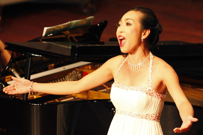 nghe-si-opera-ngoc-tuyen