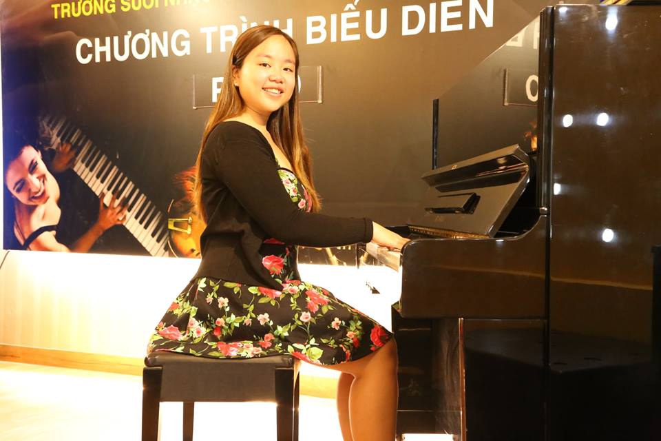Khóa học đàn Piano giá rẻ ở TP.HCM - Việt Thương Music 369