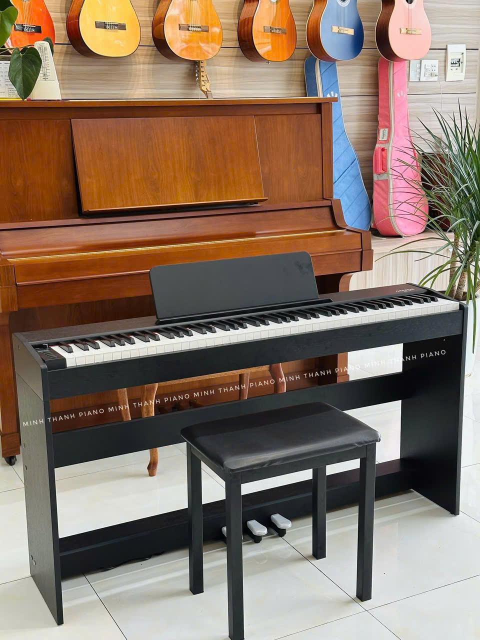 Đàn piano Yamaha W101